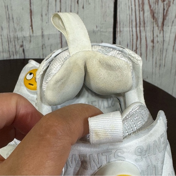 VETEMENTS X REEBOK instapump fury OG emoji white sneakers Men’s 6 Women’s 7 GUC - Picture 12 of 17